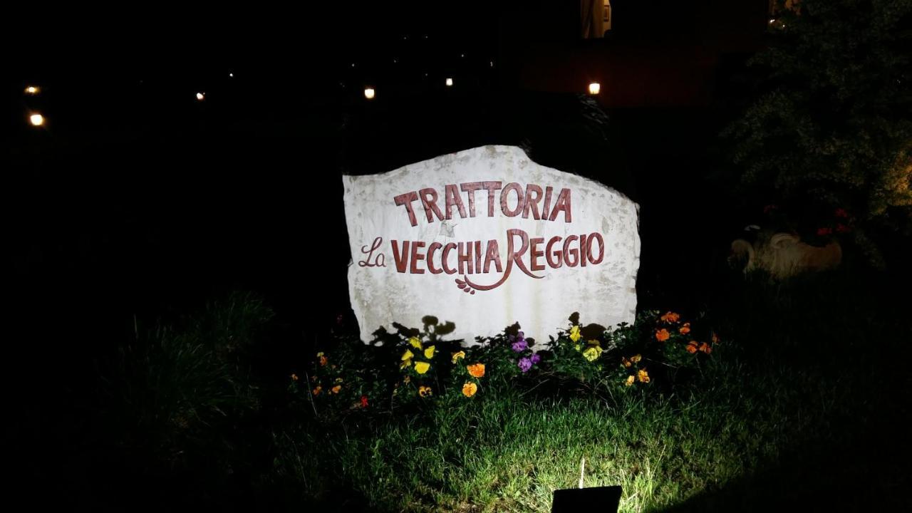 Hotel La Vecchia Reggio Реджо Емилия Екстериор снимка